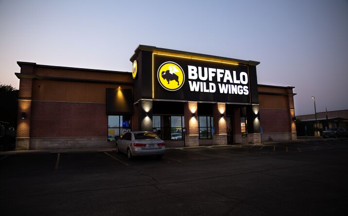 Pictures of Retail property located at 15080 Flag City Dr, Findlay, OH 45840 for sales - image #1