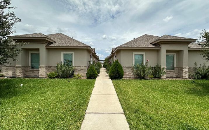 Pictures of Multifamily property located at 406 Peabody Avenue, Edinburg, TX 78539 for sales - image #1