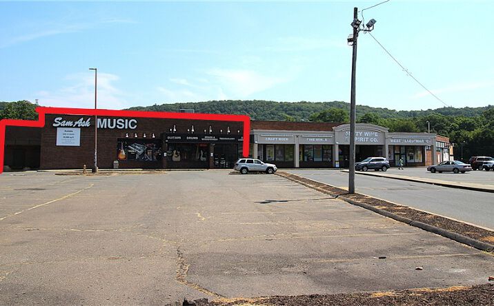 Pictures of Retail property located at 95 Amity Road, New Haven, CT 06515 for sales - image #1