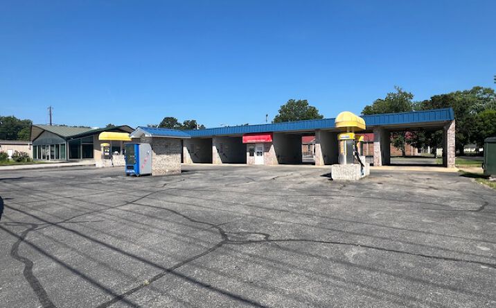 Pictures of Business for Sale, Special Purpose property located at 410 W Lincoln St, Tullahoma, TN 37388 for sales - image #1