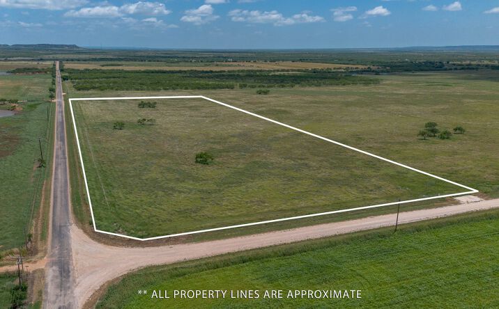 Pictures of Land property located at T5 CR 204, Bradshaw, USA 79567 for sales - image #1