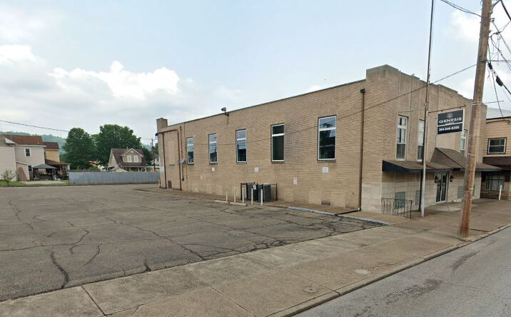 Pictures of Office, Retail property located at 121 Jefferson Ave, Moundsville, WV 26041 for sales - image #1