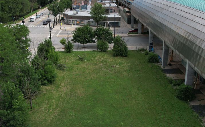 Pictures of Land property located at 1 East Cermak Road, Chicago, IL 60616 for sales - image #1