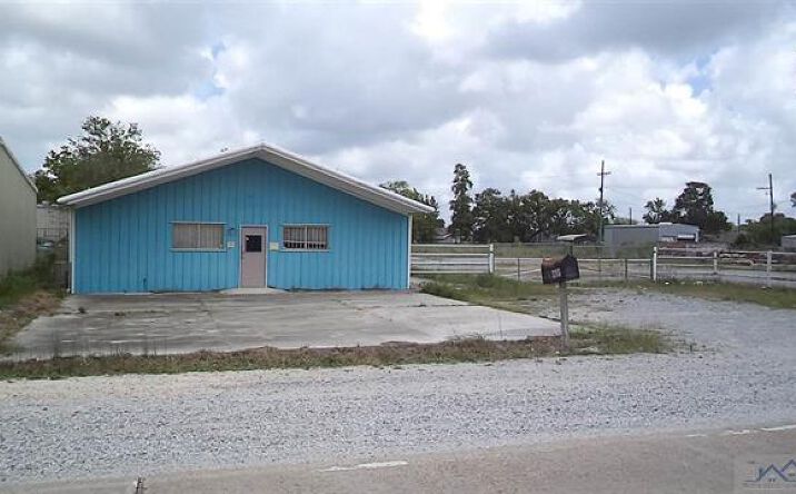 Pictures of Office, Industrial property located at 217 N Hollywood Rd, Houma, LA 70360 for sales - image #1