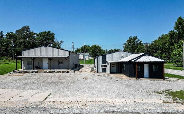Pictures of Office, Industrial property located at 527, Osborn, MO 64474 for sales - image #1