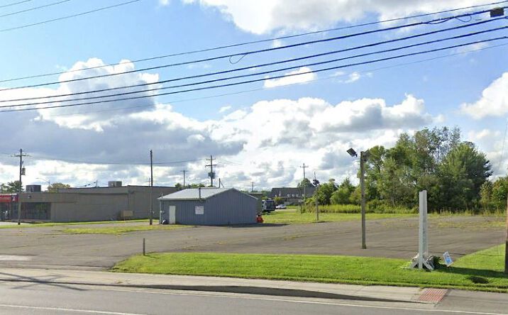Pictures of Industrial, Retail property located at 16585 Conneaut Lake Rd, Meadville, PA 16335 for sales - image #1