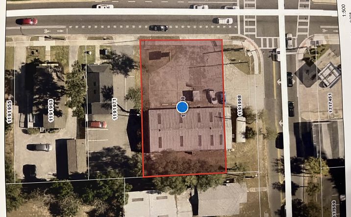 Pictures of Industrial, Office, Retail property located at 1130 S Bay St, Eustis, FL 32726 for sales - image #1