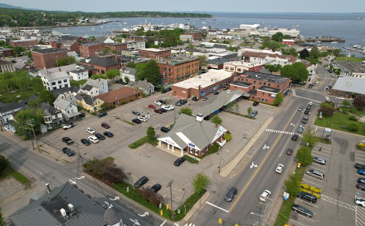 Pictures of Retail, Mixed Use property located at 300 Main St, Rockland, ME 04841 for sales - image #1