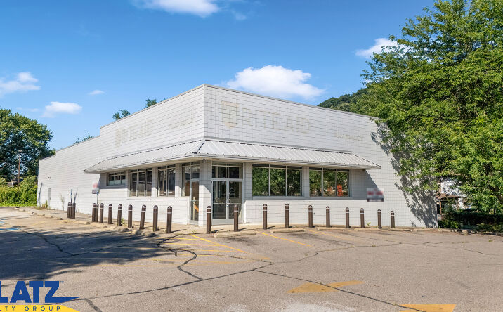 Pictures of Retail property located at 220 3rd St, Wellsville, OH 43968 for sales - image #1