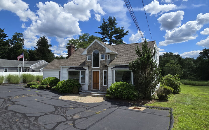 Pictures of Office property located at 41 Oakland Rd, South Windsor, CT 06074 for sales - image #1