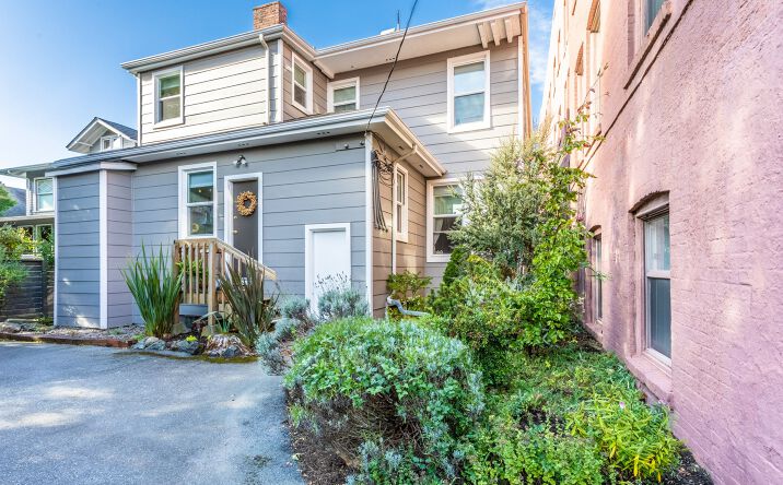 Pictures of Land, Multifamily property located at 1422 Willard Ave W, Seattle, WA 98119 for sales - image #1
