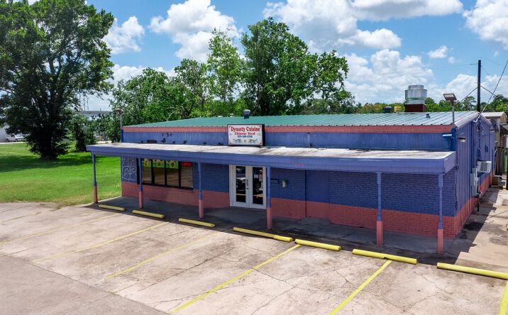 Pictures of Office, Retail, Self Storage property located at 500 S Velasco St, Angleton, TX 77515 for sales - image #1