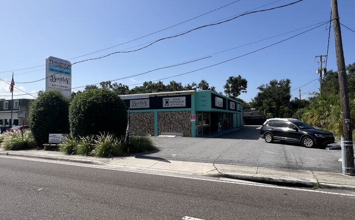 Pictures of Retail property located at 3226 W Kennedy Blvd, Tampa, FL 33609 for sales - image #1