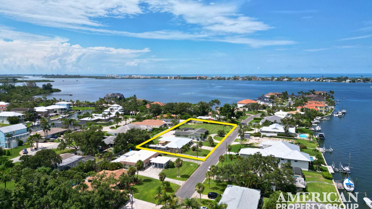 Sarasota FL Crexi com - 8b4196482ee14565bcc5d46a962a20e1 1306x734