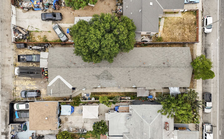 Pictures of Multifamily property located at 712 Wilmington Blvd, Los Angeles, CA 90744 for sales - image #1
