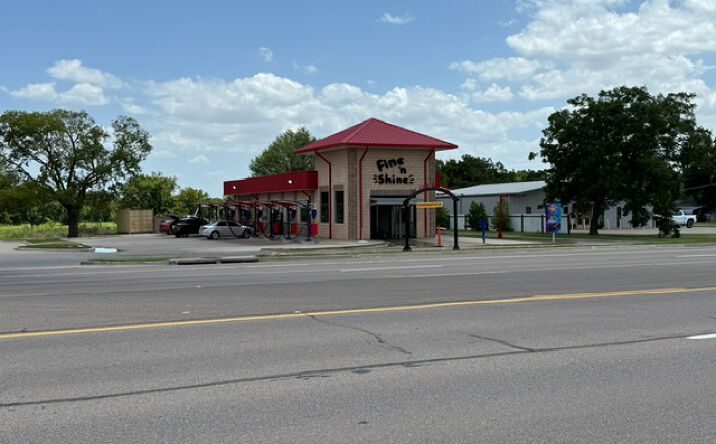 Pictures of Special Purpose property located at 1302 State Hwy 121, Bonham, TX 75418 for sales - image #1