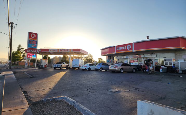 Pictures of Retail property located at 3500 E Charleston Blvd, Las Vegas, NV 89104 for sales - image #1