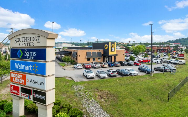 Pictures of Retail property located at 2501 Mountaineer Blvd, Charleston, WV 25309 for sales - image #1