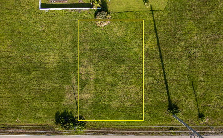 Pictures of Land property located at 828 El Dorado Blvd N, Cape Coral, FL 33993 for sales - image #1