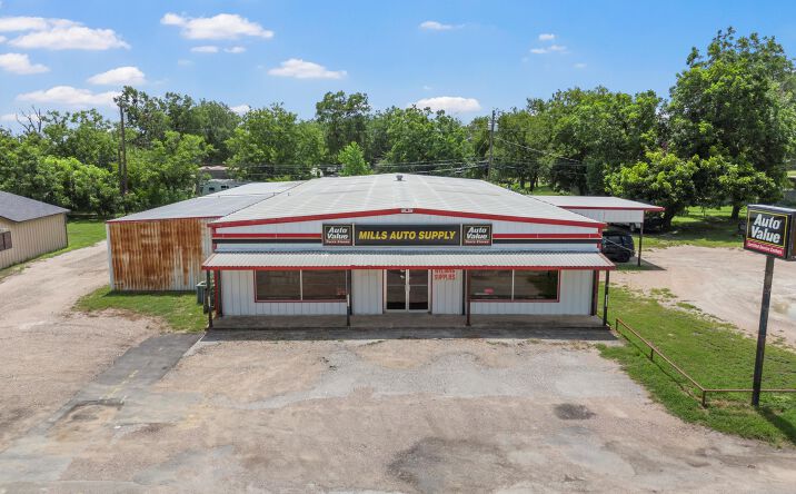 Pictures of Office property located at 604 & 606 NE 4th St, Hubbard, TX 76648 for sales - image #1