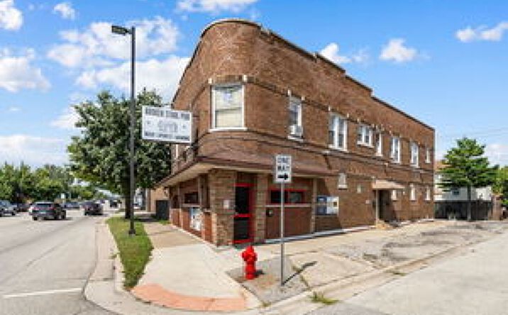 Pictures of Mixed Use property located at 6021 S Archer Rd, Summit, IL 60501 for sales - image #1