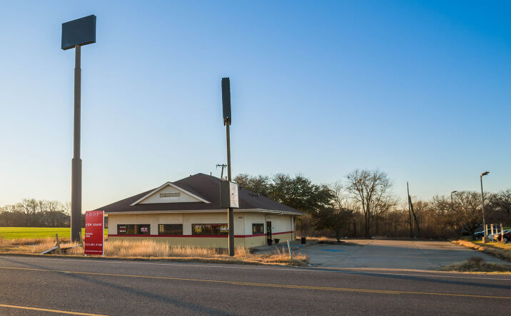 Pictures of Retail property located at 1510 Corsicana Hwy, Hillsboro, TX 76645 for sales - image #1