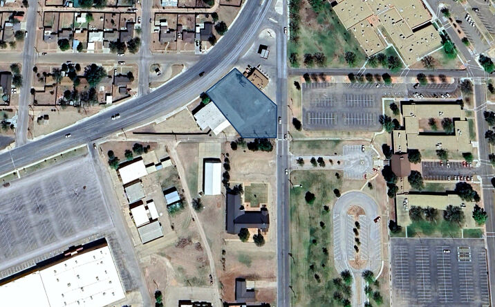 Pictures of Land property located at 106 Clubview Drive, Levelland, TX 79336 for sales - image #1