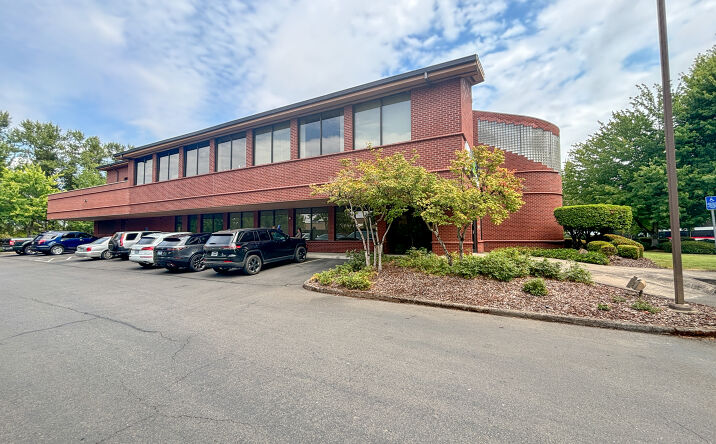 Pictures of Office, Retail property located at 2965 Ryan Dr SE, Salem, OR 97301 for sales - image #1