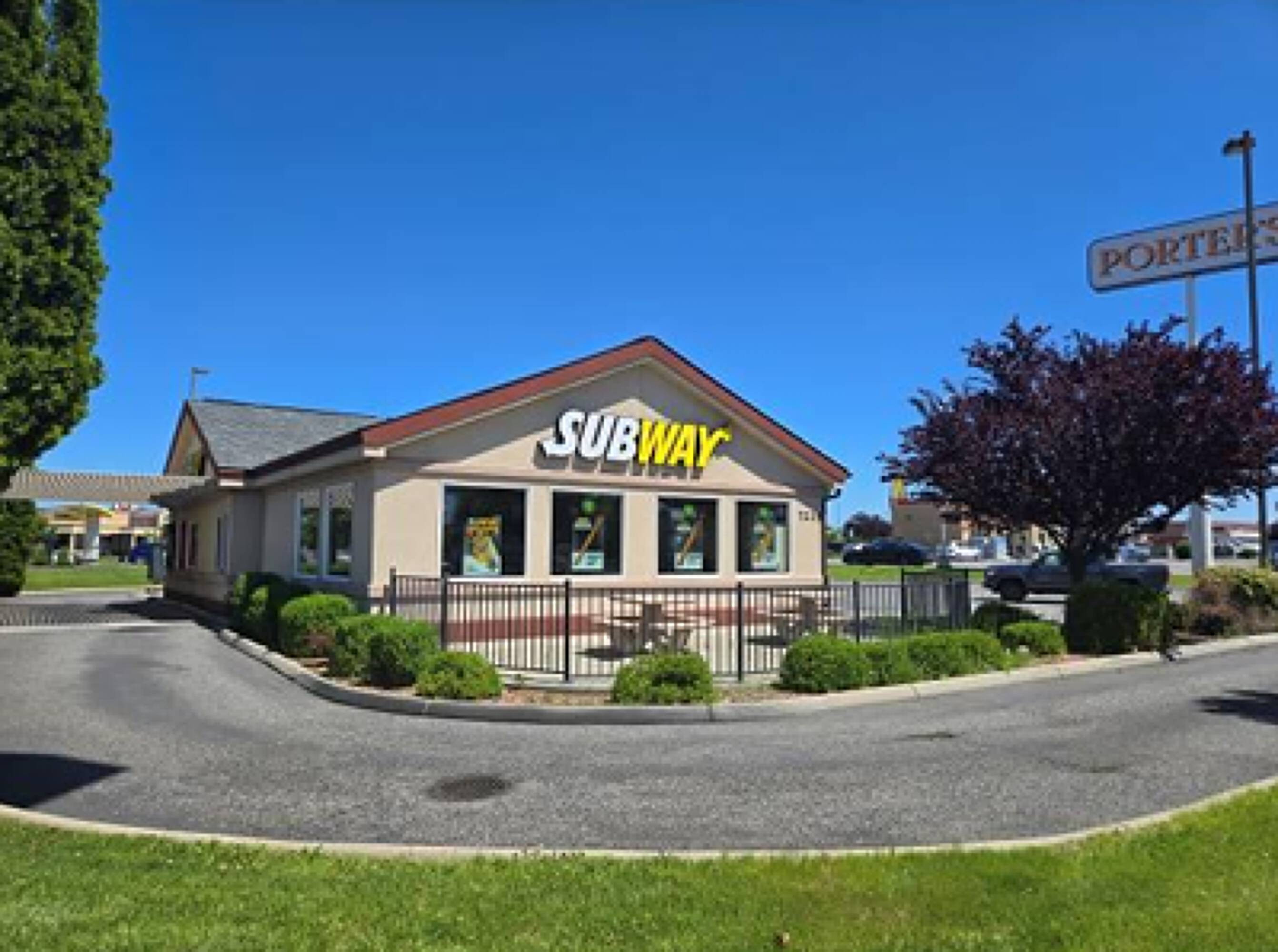7235 Burden Blvd, Pasco, WA 99301-9042
