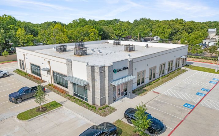 image of property at 7708 LAKE JUNE RD Dallas TX 75217-1650