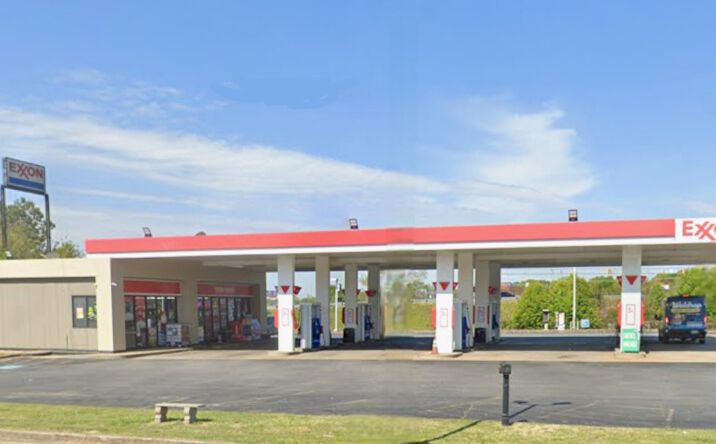 Pictures of Retail property located at 1823 John B White Sr Blvd, Spartanburg, SC 29301 for sales - image #1