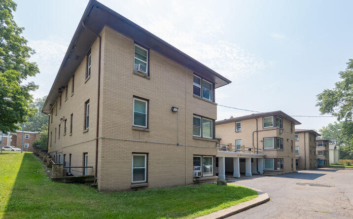 Pictures of Multifamily property located at 503 N Riverview Dr, Parchment, MI 49004 for sales - image #1