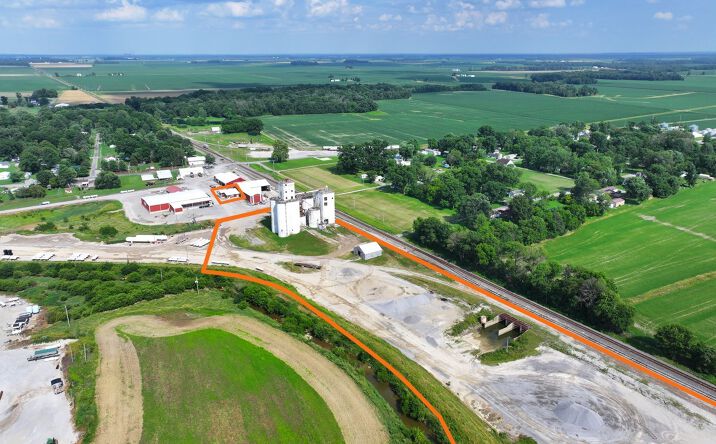 Pictures of Land, Office property located at 315 Front St., Browns, IL 62818 for sales - image #1