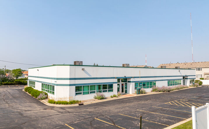Pictures of Office property located at 2005 S Bloomingdale Rd, Glendale Heights, IL 60139 for sales - image #1