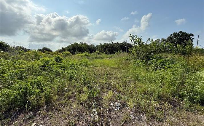 Pictures of Retail property located at 27968 LA-23, Port Sulphur, LA 70083 for sales - image #1