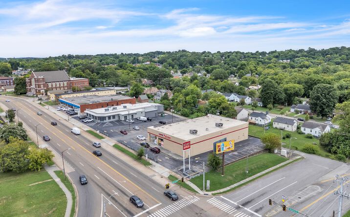 Pictures of Retail property located at 2604 E Magnolia Ave, Knoxville, TN 37914 for sales - image #1