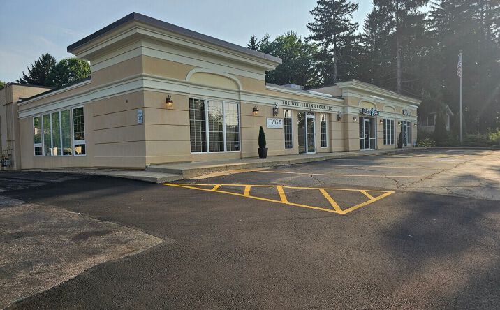 Pictures of Retail property located at 114 East Aurora Road, Northfield Center, OH 44067 for sales - image #1