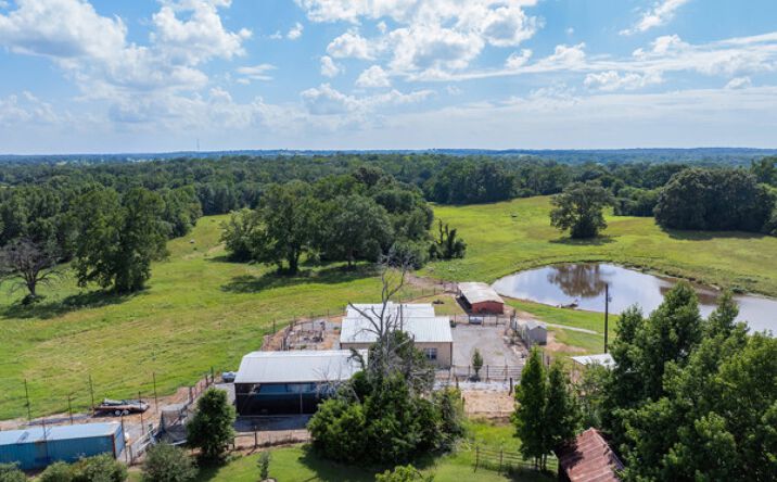 Pictures of Hospitality, Land, Mixed Use, Mobile Home Park property located at 12151 State Hwy 75 N, Buffalo, TX 75831 for sales - image #1