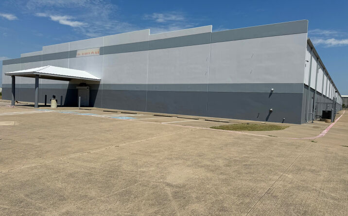 Pictures of Industrial property located at 7003 S Cooper St, Arlington, TX 76001 for sales - image #1