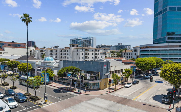 Pictures of Retail property located at 1080/1090 Westwood Blvd, Los Angeles, CA 90024 for sales - image #1