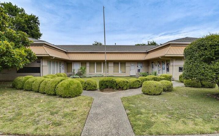 Pictures of Special Purpose property located at 529 W Wheatland Road, Duncanville, TX 75116 for sales - image #1