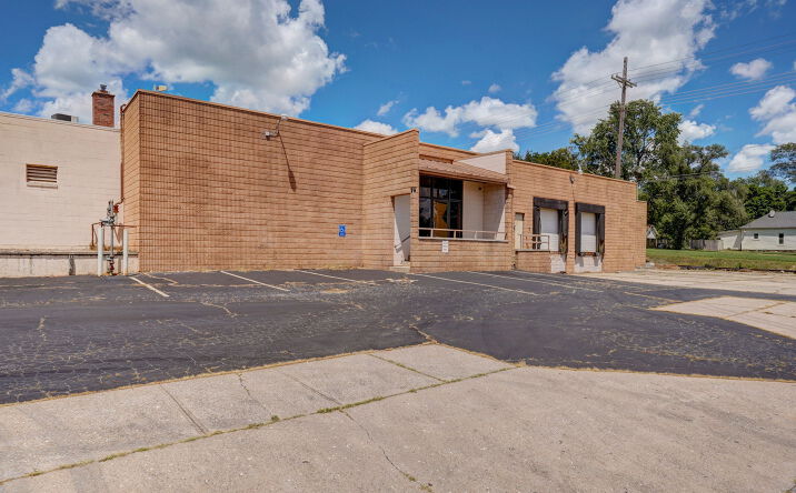 Pictures of Industrial property located at 1301 W Webster St, Springfield, MO 65802 for sales - image #1