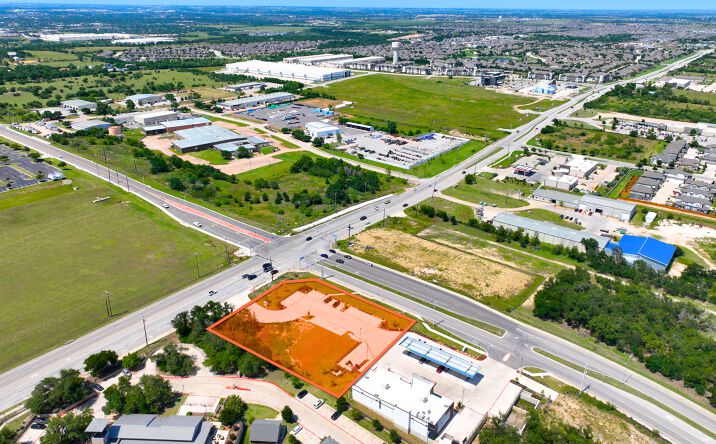 Pictures of Retail property located at 610 Westinghouse Rd, Georgetown, TX 78626 for sales - image #1