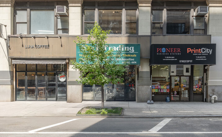 Pictures of Retail property located at 117 W 29th St, New York, NY 10001 for sales - image #1