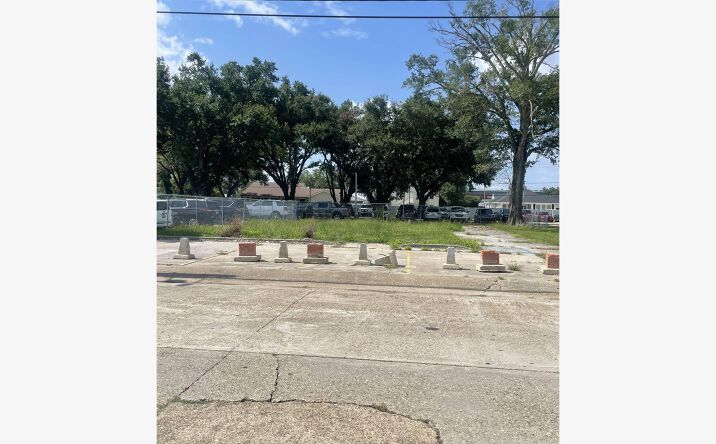 Pictures of Land property located at 900 Belanger St, Houma, LA 70360 for sales - image #1