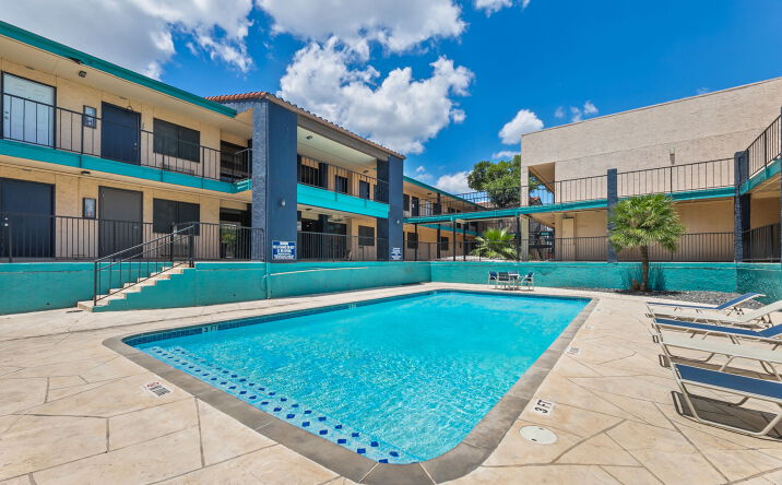 Pictures of Multifamily property located at 5050 Fredericksburg Rd, San Antonio, TX 78229 for sales - image #1