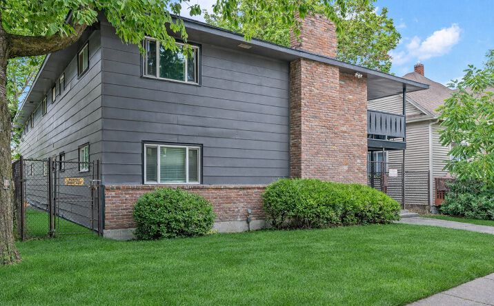 Pictures of Multifamily property located at 943 E Augusta Ave, Spokane, WA 99207 for sales - image #1