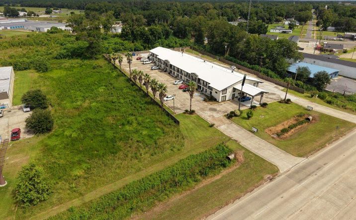 Pictures of Multifamily property located at 14590 Highway 165 Highway, Kinder, LA 70648 for sales - image #1