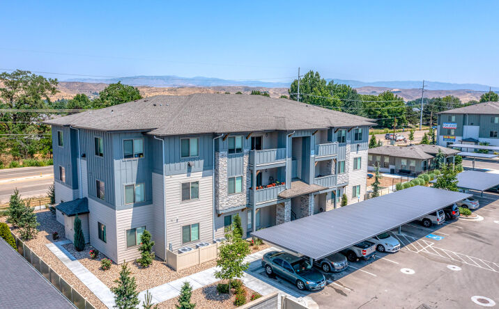 Pictures of Multifamily property located at 30 N Kings Rd, Nampa, ID 83687 for sales - image #1
