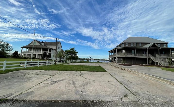 Pictures of Land property located at 12 River Road, Lake Charles, LA 70601 for sales - image #1